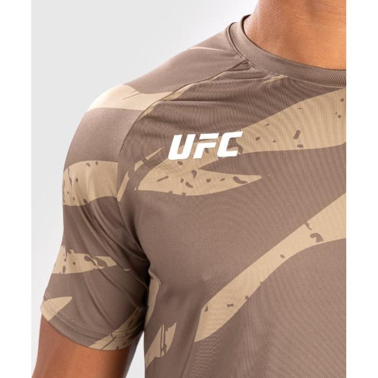 Dry Tech UFC By Adrenaline t-shirt met korte mouwen - woestijncamo